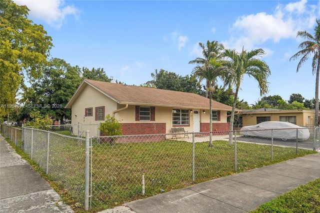 6141 Funston St, Hollywood, FL 33023