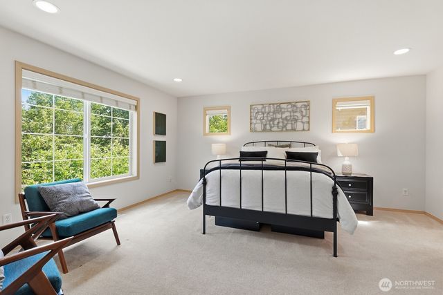 7021 Carmichael Avenue SE, Snoqualmie, WA 98065