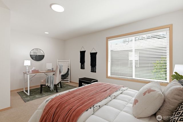 7021 Carmichael Avenue SE, Snoqualmie, WA 98065