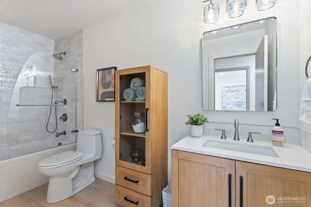 7021 Carmichael Avenue SE, Snoqualmie, WA 98065