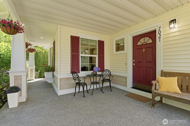 7021 Carmichael Avenue SE, Snoqualmie, WA 98065