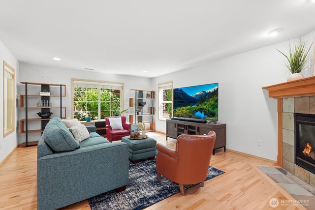 7021 Carmichael Avenue SE, Snoqualmie, WA 98065