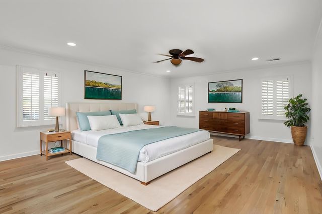 2243 W GLENALDEN DR, Germantown, TN 38139