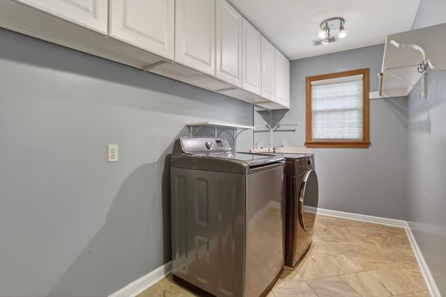 2243 W GLENALDEN DR, Germantown, TN 38139