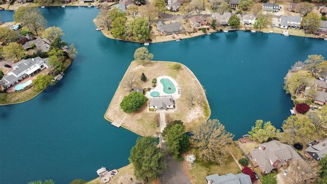 2243 W GLENALDEN DR, Germantown, TN 38139