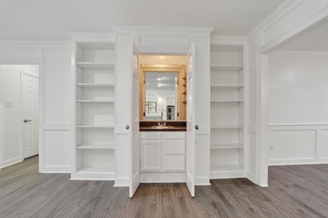 2243 W GLENALDEN DR, Germantown, TN 38139