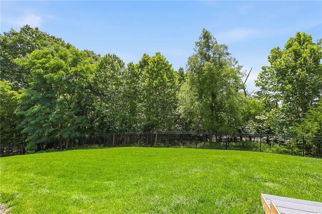 7511 N Gower Avenue, Kansas City, MO 64151