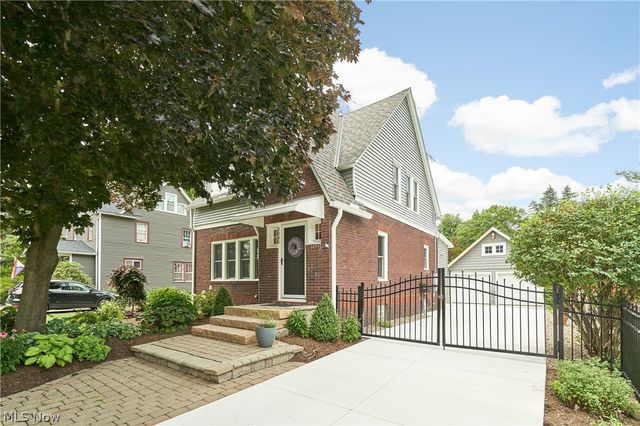2045 Lorena Avenue, Akron, OH 44313