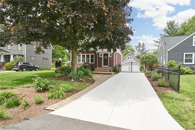 2045 Lorena Avenue, Akron, OH 44313