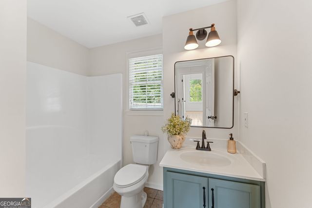 186 W Chestnut Way, Dallas, GA 30132