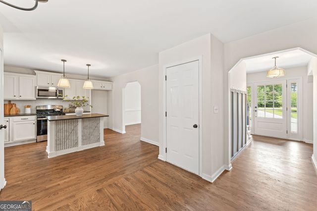 186 W Chestnut Way, Dallas, GA 30132