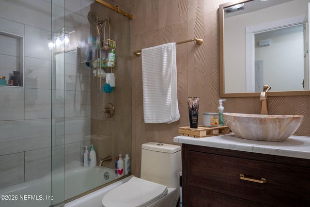 1054 HARVEST Cove, Jacksonville, FL 32221