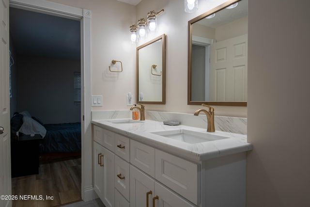 1054 HARVEST Cove, Jacksonville, FL 32221