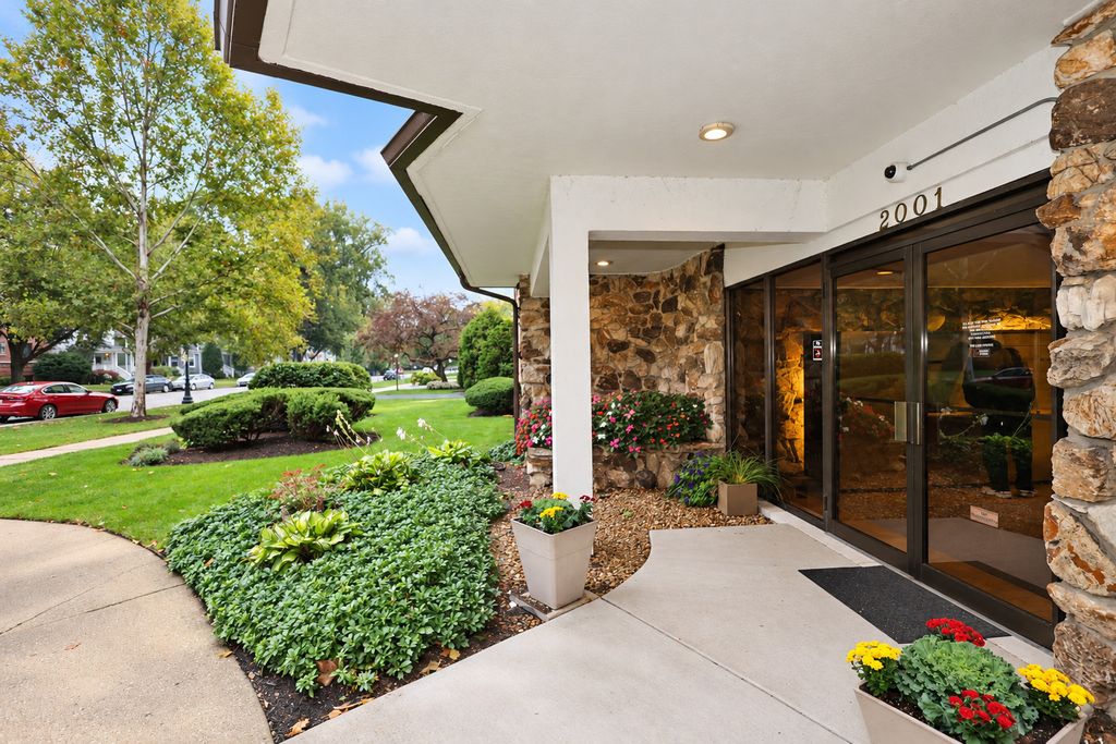 2001 Sherman Avenue 407, Evanston, IL 60201 — photo 2