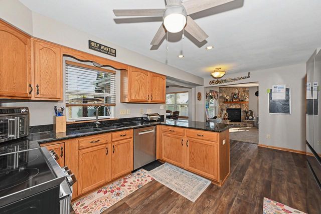 5730 Eagle Point DRIVE, Racine, WI 53406