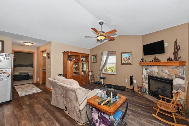 5730 Eagle Point DRIVE, Racine, WI 53406