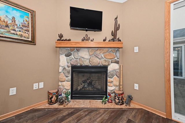 5730 Eagle Point DRIVE, Racine, WI 53406