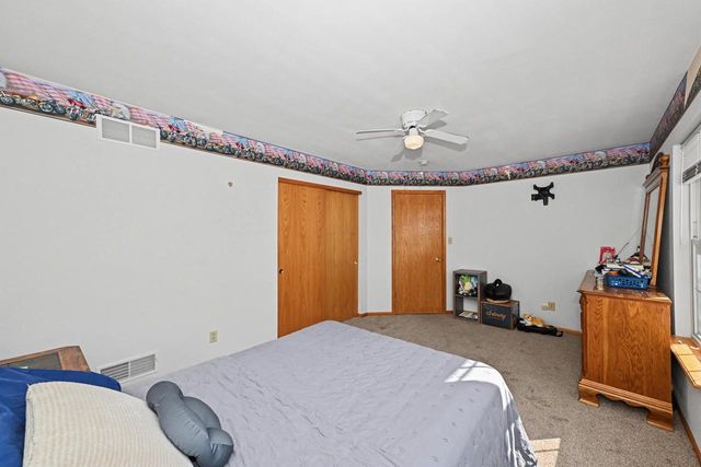 5730 Eagle Point DRIVE, Racine, WI 53406