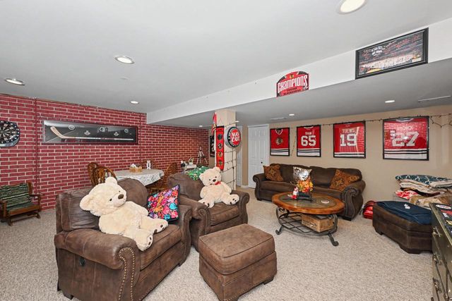 5730 Eagle Point DRIVE, Racine, WI 53406