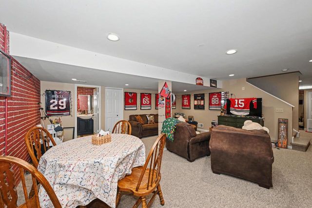 5730 Eagle Point DRIVE, Racine, WI 53406