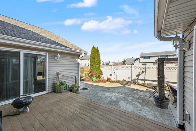 5730 Eagle Point DRIVE, Racine, WI 53406