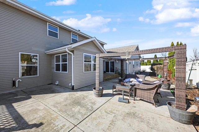 5730 Eagle Point DRIVE, Racine, WI 53406