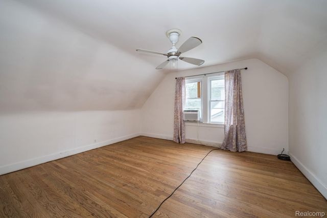 4042 Louella Drive, Waterford Charter Township, MI 48329