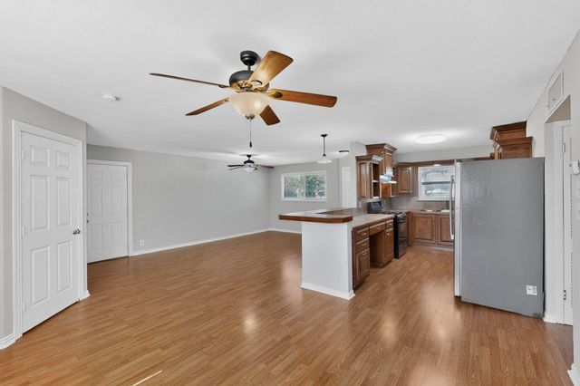 1900 Mimosa Drive, Arlington, TX 76012