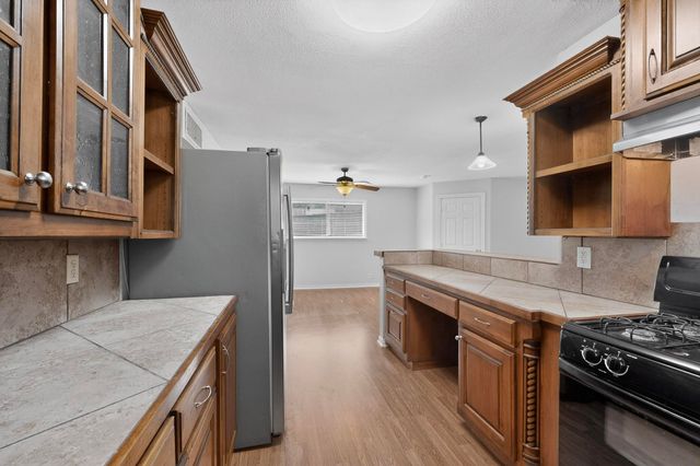 1900 Mimosa Drive, Arlington, TX 76012