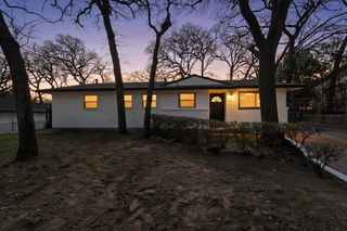 1900 Mimosa Drive, Arlington, TX 76012