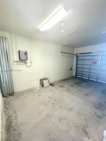 3338 W 112th St, Hialeah, FL 33018