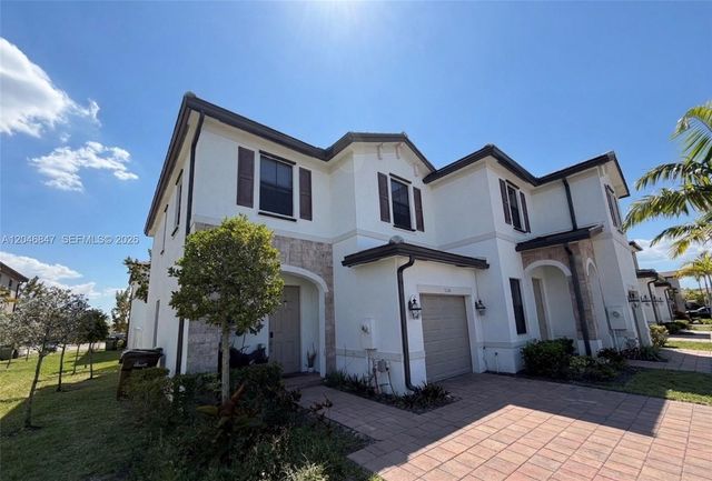 3338 W 112th St, Hialeah, FL 33018