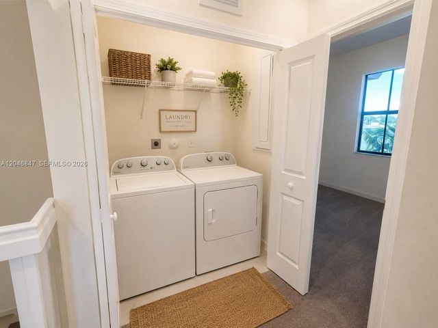 3338 W 112th St, Hialeah, FL 33018