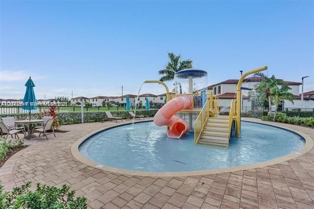 3338 W 112th St, Hialeah, FL 33018