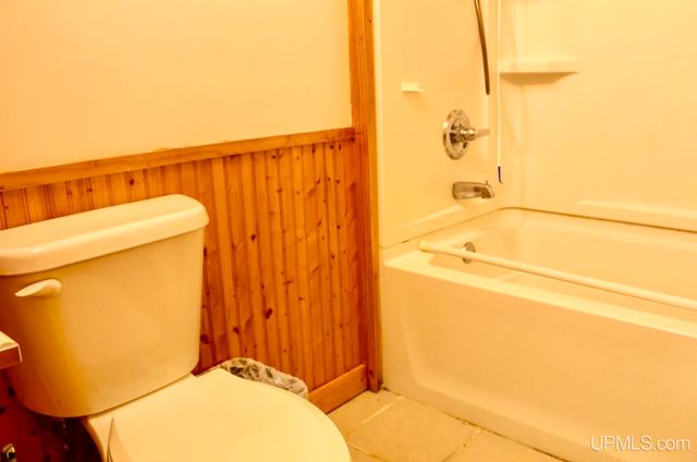 42936 Superior Road, Houghton, MI 49931