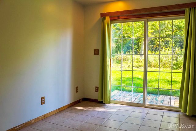 42936 Superior Road, Houghton, MI 49931