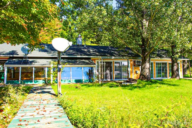 42936 Superior Road, Houghton, MI 49931
