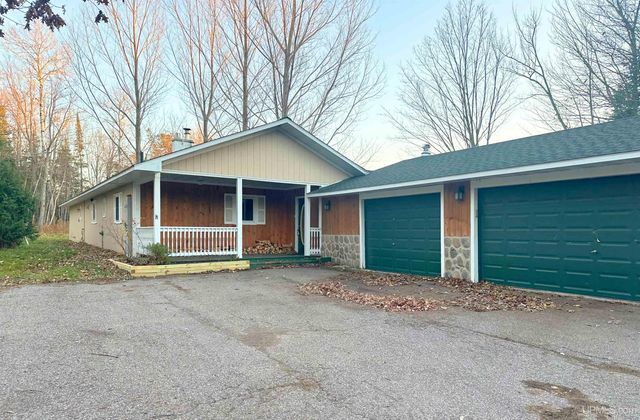 42936 Superior Road, Houghton, MI 49931