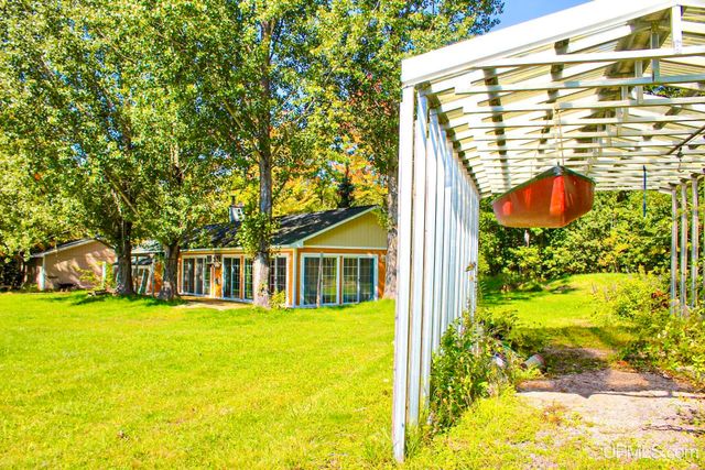 42936 Superior Road, Houghton, MI 49931