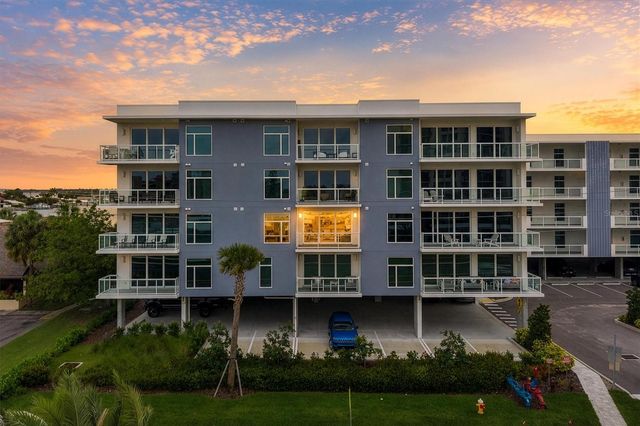 415 ISLAND WAY 311, Clearwater Beach, FL 33767