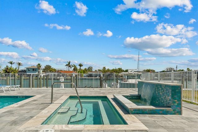 415 ISLAND WAY 311, Clearwater Beach, FL 33767