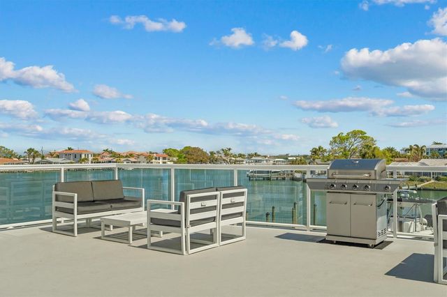 415 ISLAND WAY 311, Clearwater Beach, FL 33767