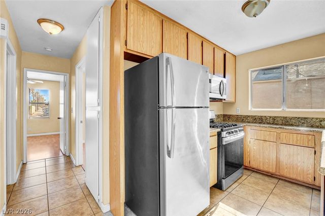 6872 Arroyo Avenue, Las Vegas, NV 89103