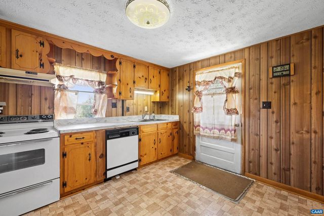 653 CELT RD, Stanardsville, VA 22973