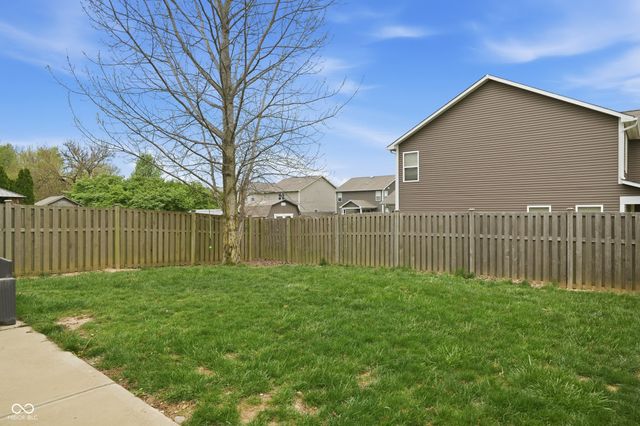 184 Thistlewood Drive, Greenfield, IN 46140