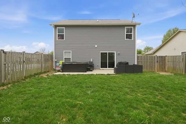 184 Thistlewood Drive, Greenfield, IN 46140