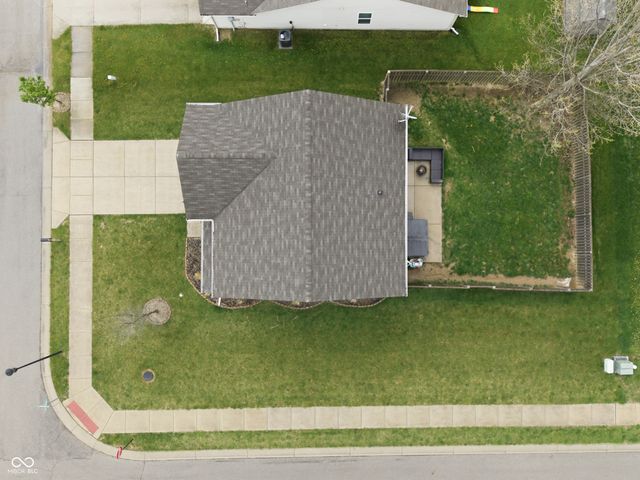 184 Thistlewood Drive, Greenfield, IN 46140
