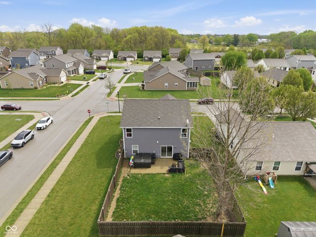 184 Thistlewood Drive, Greenfield, IN 46140