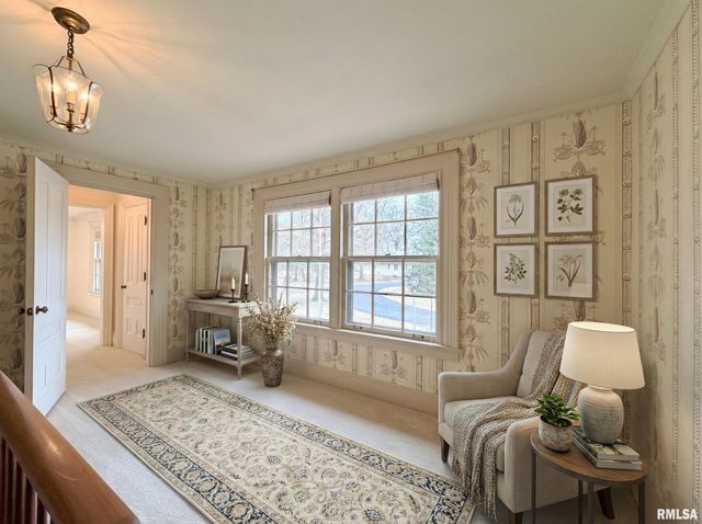 62 REDWOOD Circle, Canton, IL 61520