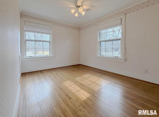 62 REDWOOD Circle, Canton, IL 61520